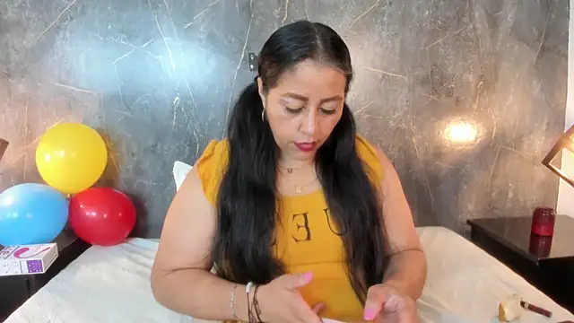 SexxyPamela online show from June 13, 8:28 pm