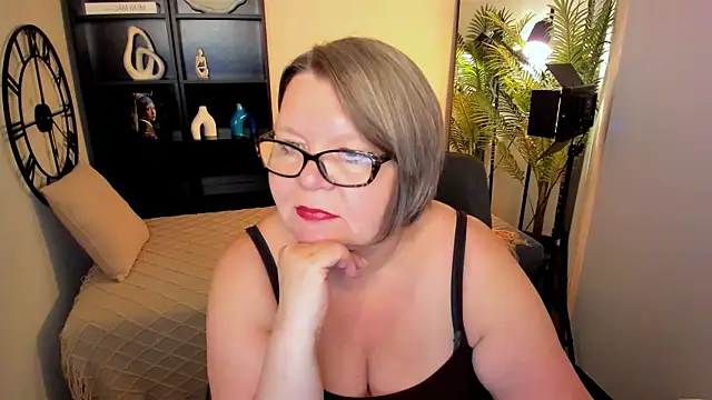 Shannonshine online show from June 18, 1:38 pm