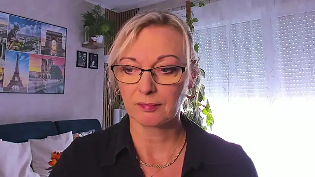 vanessa chat online show from September 9, 1:33 pm