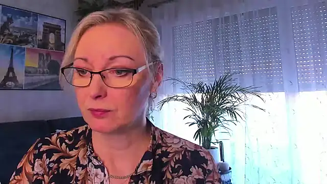 vanessa chat online show from April 21, 4:03 pm