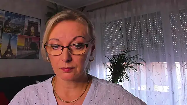 vanessa chat online show from June 1, 6:20 pm