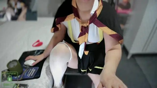 squirtgame online show from December 13, 7:53 pm