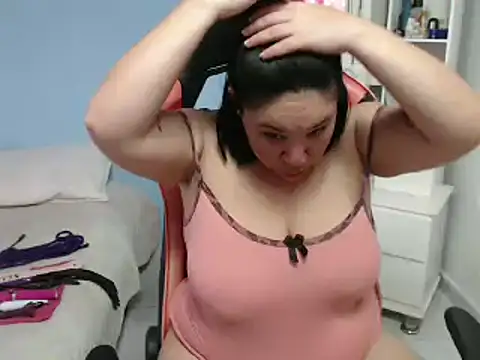 Snapshot of megan_slut1 chatting on September 18, 4:05 pm megan slut1 online show from September 18, 4:05 pm