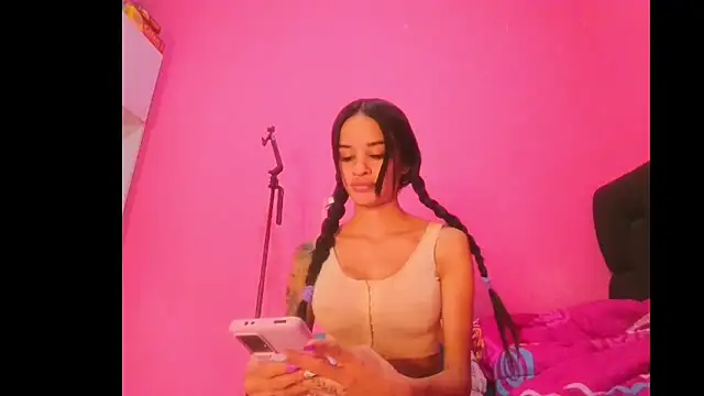 secretgreisy  online show from February 10, 7:50 pm