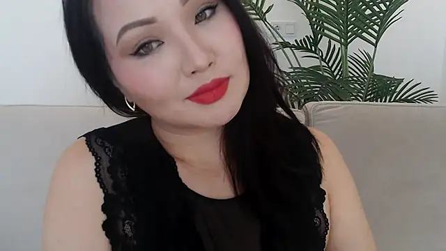 Snapshot of DanyMin chatting on October 10, 7:57 am DanyMin online show from October 10, 7:57 am