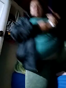 Brenda Berck  online show from April 19, 3:28 am