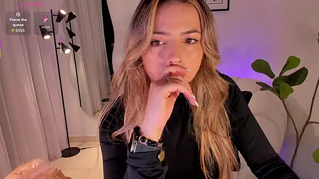 AmyWood online show from February 13, 7:26 pm