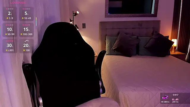 AmyWood online show from October 25, 1:52 pm