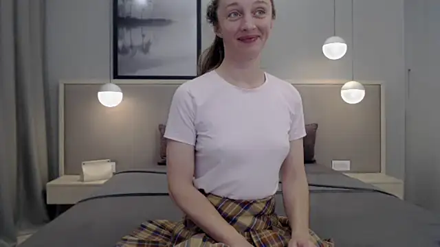 ShySchoolGirl online show from October 6, 6:34 pm