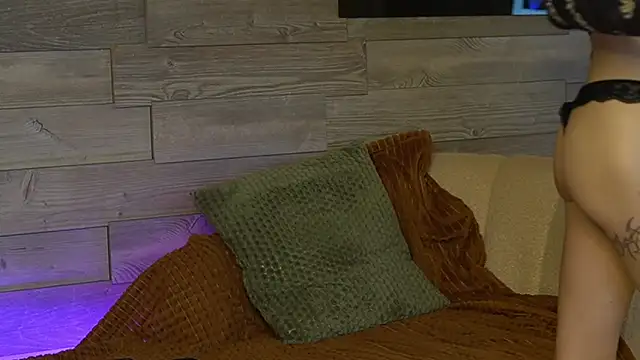 SiennaShapiro online show from April 15, 1:00 pm