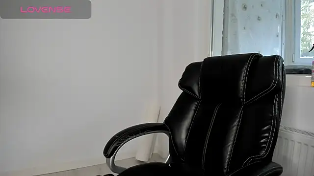 Snapshot of DiamondKay chatting on October 13, 6:49 am DiamondKay online show from October 13, 6:49 am
