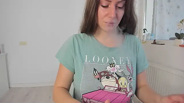 DiamondKay online show from February 12, 9:33 am