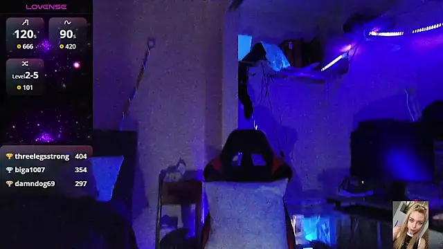 Blondiewithanass online show from October 29, 10:08 am