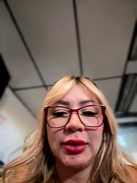 Snapshot of DIANITA_1988 chatting on October 16, 3:14 pm DIANITA 1988 online show from October 16, 3:14 pm