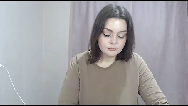 ohhhMie online show from November 23, 9:00 am