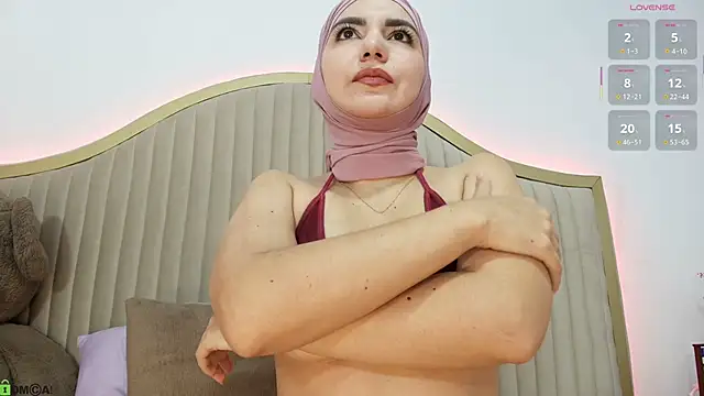 dalilasaadi  online show from March 12, 4:20 pm