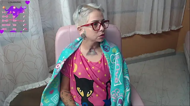moon cat85 online show from June 20, 2:53 pm