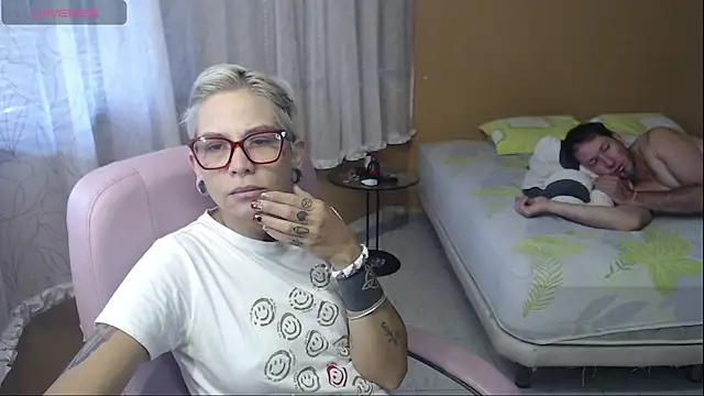 moon cat85 online show from July 17, 12:53 pm
