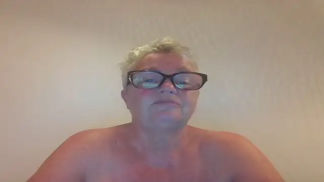 Snapshot of GrannyChrissy68 chatting on October 8, 9:41 pm GrannyChrissy68 online show from October 8, 9:41 pm