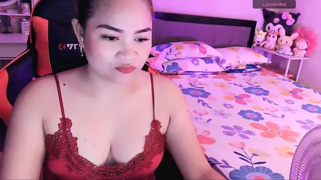 yenyen  online show from July 29, 1:38 am