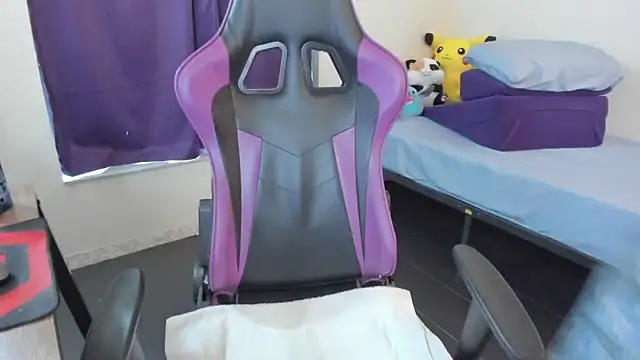 Bigt3ti online show from March 29, 1:32 pm