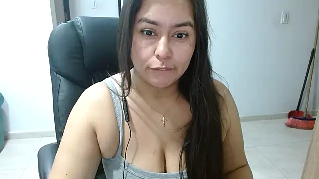 Ixchel Anaid online show from March 27, 12:06 pm