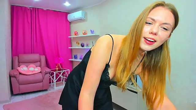 Strawberrye online show from April 18, 3:31 am