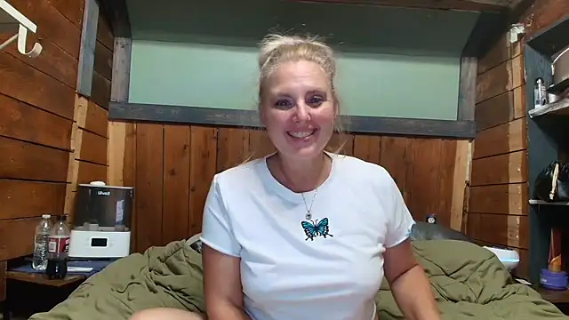 lisaxlovexxx online show from June 23, 3:26 am