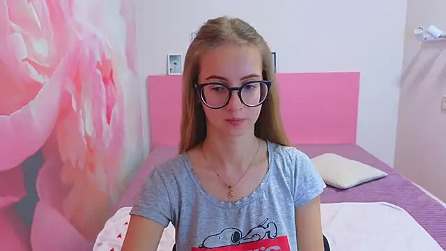 AliceAdams online show from November 21, 11:01 am