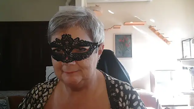 Snapshot of simona60 chatting on October 6, 1:17 pm simona60 online show from October 6, 1:17 pm