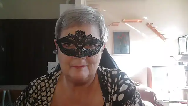 Snapshot of simona60 chatting on October 11, 1:14 pm simona60 online show from October 11, 1:14 pm