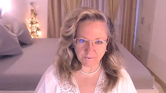 Raisshy online show from November 18, 6:36 am