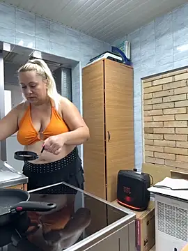 SabinaSweety online show from September 10, 7:30 am