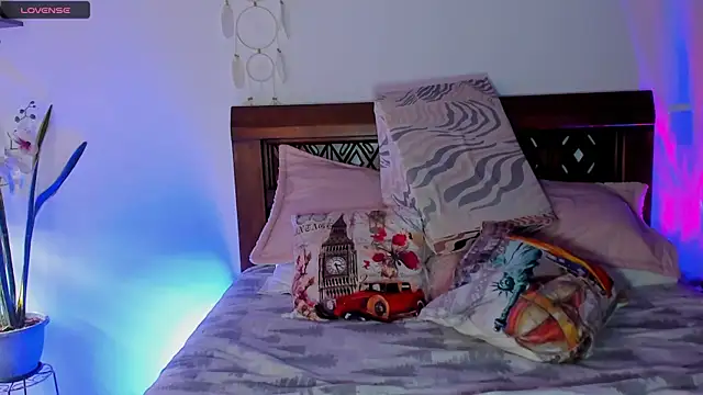 Ariella tits online show from June 18, 8:58 pm