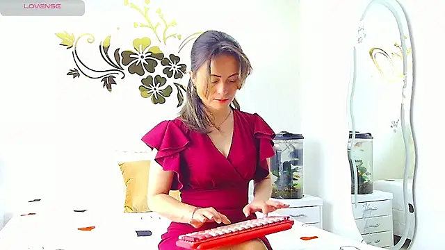 MarcelaFlores online show from July 9, 3:25 pm