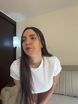 NataliaBuiles online show from July 28, 2:57 pm