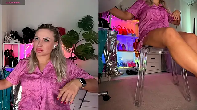 Snapshot of Erika_Kirman chatting on September 11, 3:45 pm Erika Kirman online show from September 11, 3:45 pm