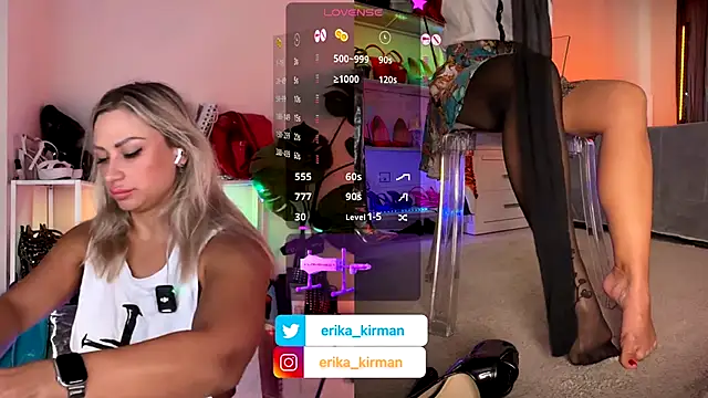Snapshot of Erika_Kirman chatting on September 14, 9:29 am Erika Kirman online show from September 14, 9:29 am