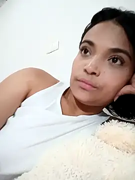 Snapshot of _Estrellita_ chatting on September 24, 7:13 pm Estrellita online show from September 24, 7:13 pm