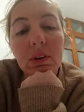 Mllesha74000 online show from April 4, 6:40 pm