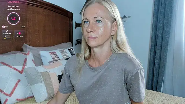 Christine 35 online show from June 19, 12:41 pm