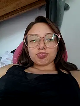 linda-schmidt online show from June 5, 9:32 pm