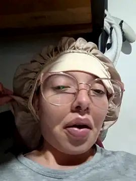 linda-schmidt online show from November 26, 4:46 am