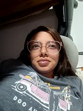 linda-schmidt online show from April 5, 3:38 am