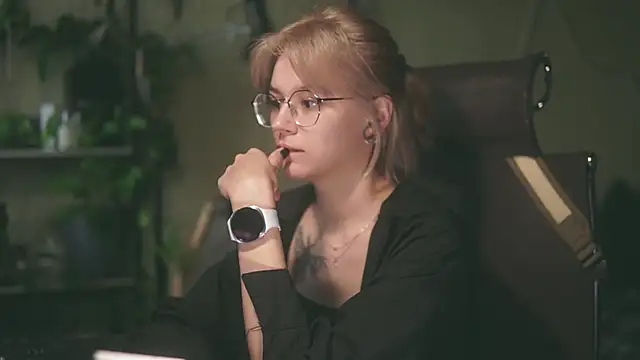 alyssa sweet online show from June 11, 2:53 am