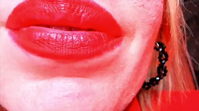 HotTiffani online show from November 1, 9:57 am