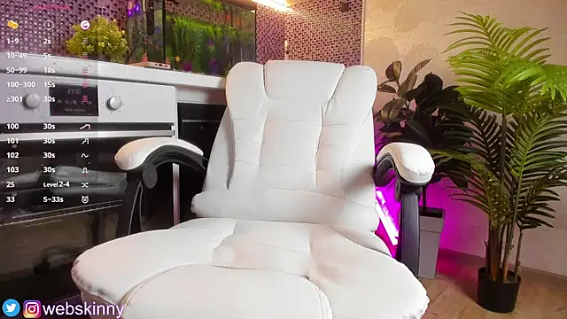 Top Skinny online show from September 15, 4:43 am