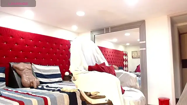 TamyJhonson online show from April 9, 12:54 pm