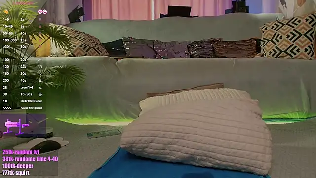 Snapshot of Sonya_Keller_new chatting on September 27, 9:38 am Sonya Keller new online show from September 27, 9:38 am