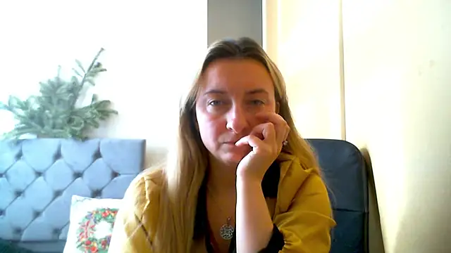 SusanCurt online show from February 4, 10:51 am